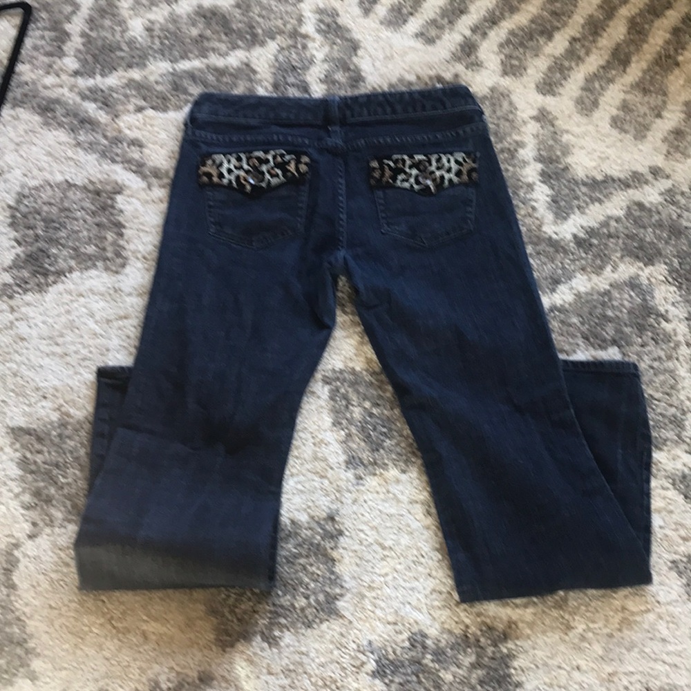🐆Mid-rise straight leg jean w/animal print detail - Picture 4 of 7
